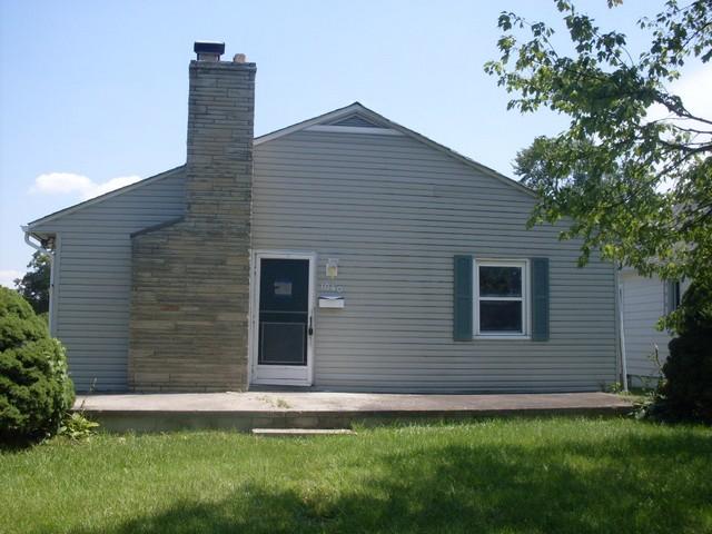 1040 Forest Dr, Columbus, OH 43223 