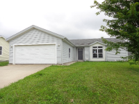 549 Cross Creek Cir, Wilmington, OH 45177 