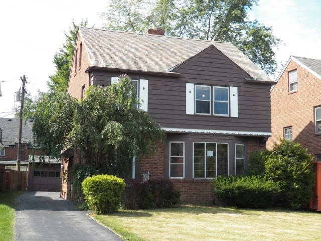 3902 Faversham Rd, University Hts, OH 44118 