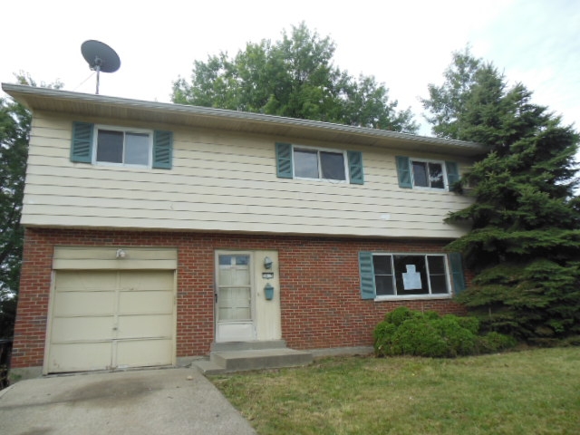 3415 Anaconda Dr, Cincinnati, OH 45211 