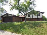 1379 Robinhood Dr, West Carrollton, OH 45449 