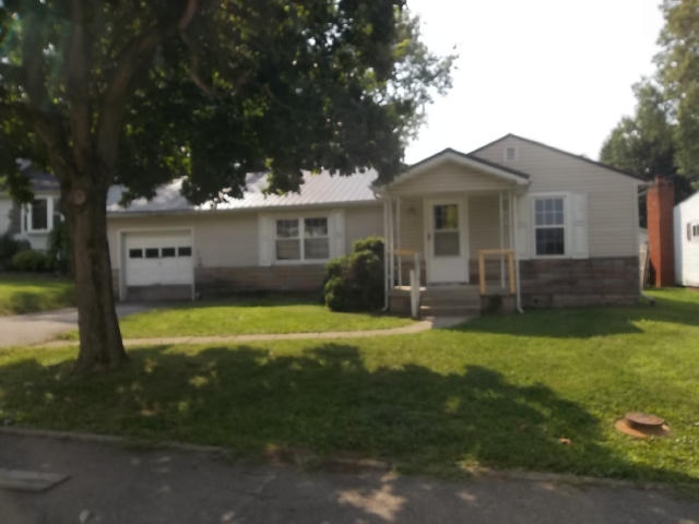 225 S David Avenue, Jackson, OH 45640 