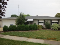 265 Wakefield Pl, Oregon, OH 43616 