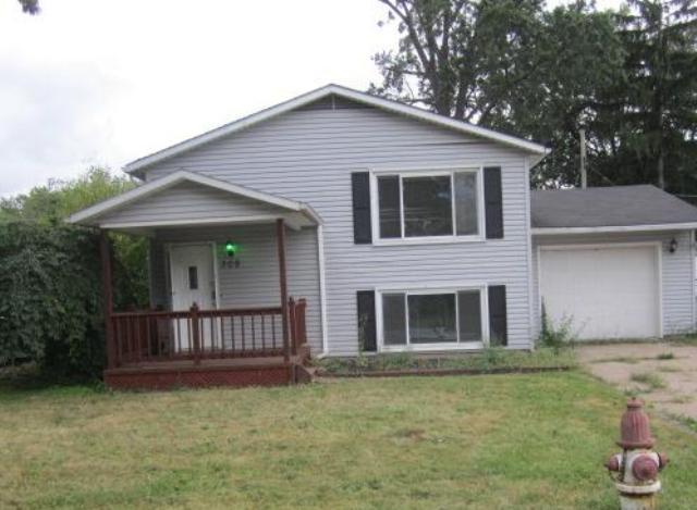 308 Guilford Rd, Vermilion, OH 44089 