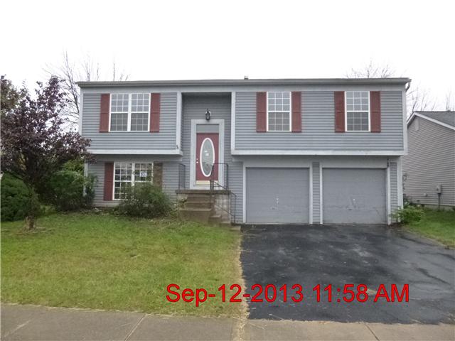 4371 Village Park Dr, Columbus, OH 43228 