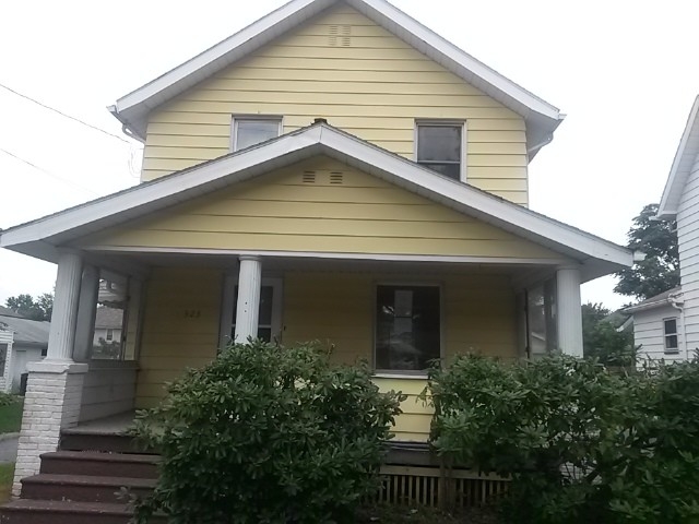 323 Superior St, Newton Falls, OH 44444 