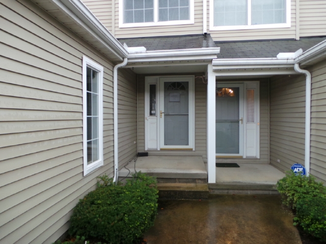 62 Canter Ln #B, Northfield, OH 44067 