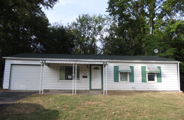 9766 Manhattan Dr, Cincinnati, OH 45251 