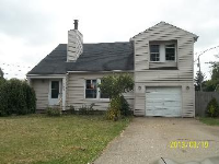 4036 E Lake Rd, Sheffield Lake, OH 44054 