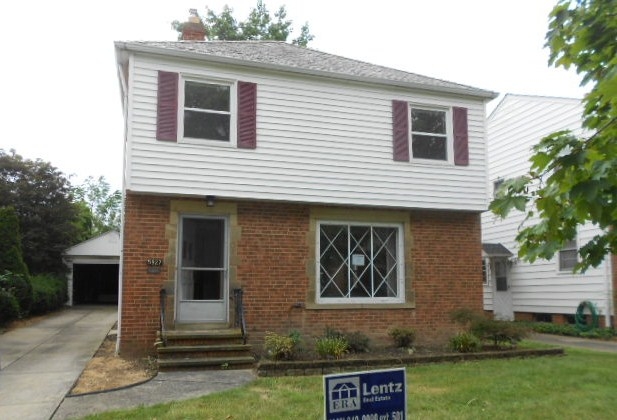 5927 Hodgman Drive, Parma Heights, OH 44130 