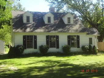 459 Abbe Rd, Sheffield Lake, OH 44054 