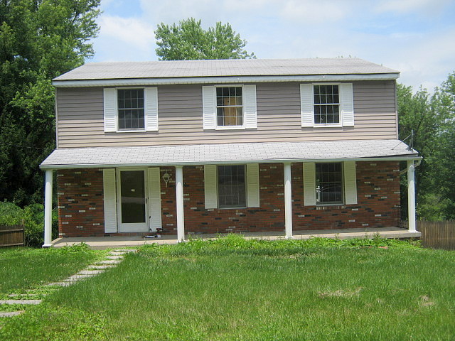 Tudor, Saint Clairsville, OH 43950 