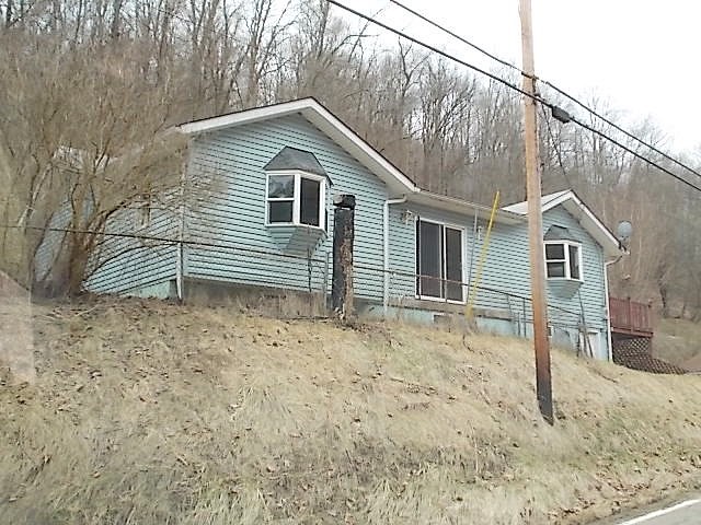 Key Bellaire Rd, Bellaire, OH 43906 