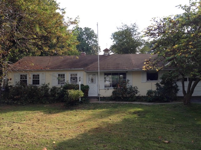 6555 Iroquois Trl, Mentor, OH 44060 