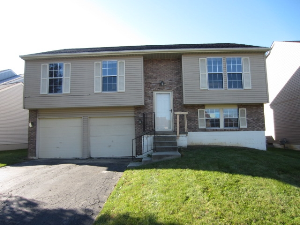 979 Cherry Bud Drive, Columbus, OH 43228 