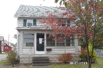 230 E 2nd St, Dover, OH 44622 