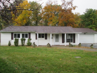 6334 Strathallan Dr, Bedford Heights, OH 44146 