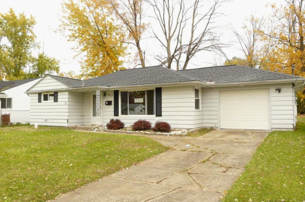 877 Marion St, Sheffield Lake, OH 44054 