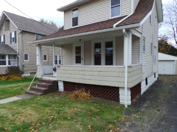 414 Celtic Street, Akron, OH 44314 
