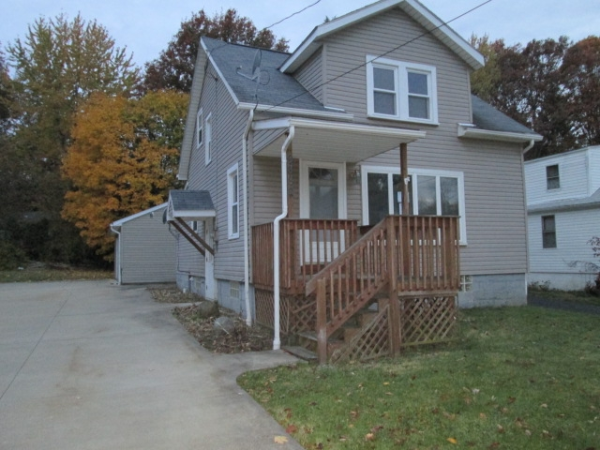 3832 Hile Rd, Stow, OH 44224 