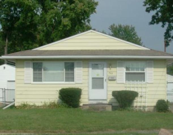 533 Bon Air Ave, Elyria, OH 44035 