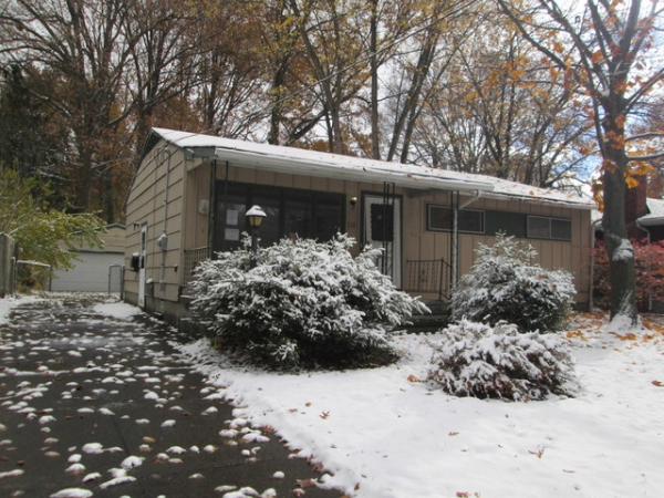 712 Prospect St, Elyria, OH 44035 