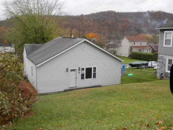 502 Irma St, Brilliant, OH 43913 