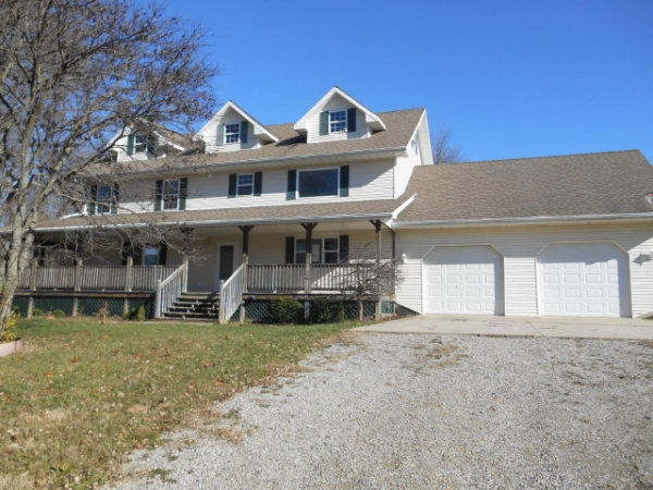 824 Lakengren Dr, Eaton, OH 45320 