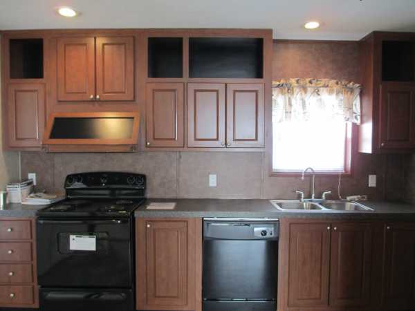 4761 Valley Hills, Ravenna, OH 44266 