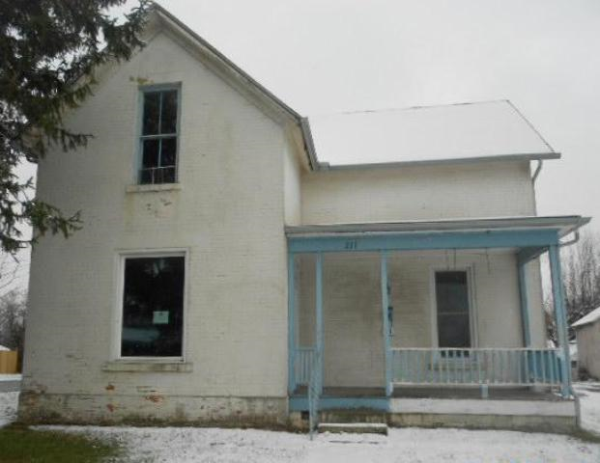 211 S Main St, London, OH 43140 