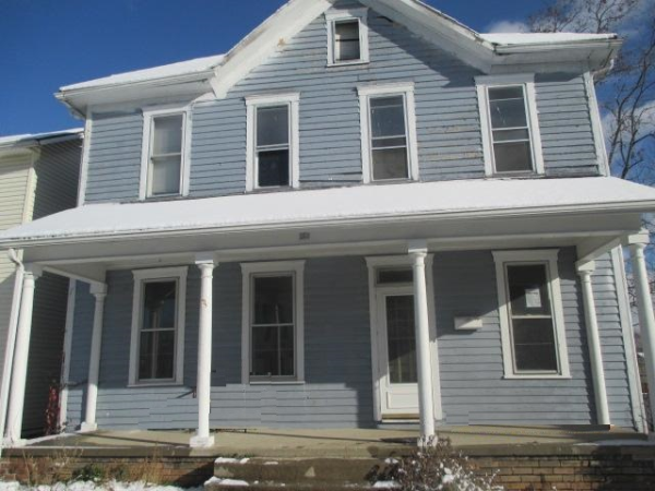 260 N Walnut St, Logan, OH 43138 