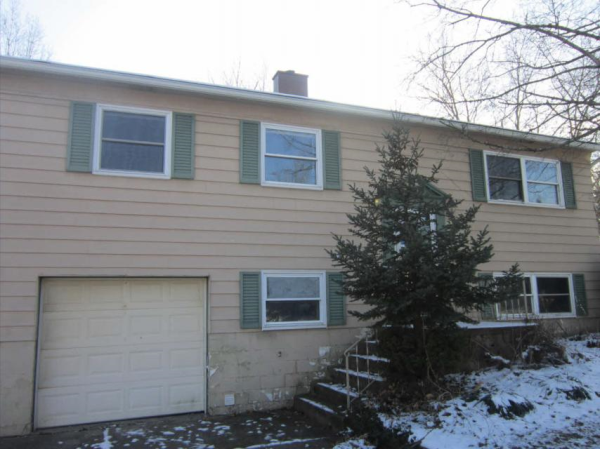 2222 Norman Dr, Stow, OH 44224 