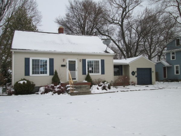 3829 Herbert St, Mogadore Village, OH 44260 