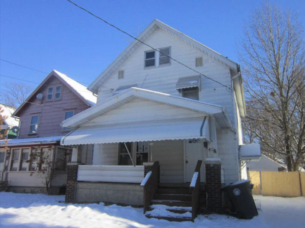 421 Dayton St, Akron, OH 44310 