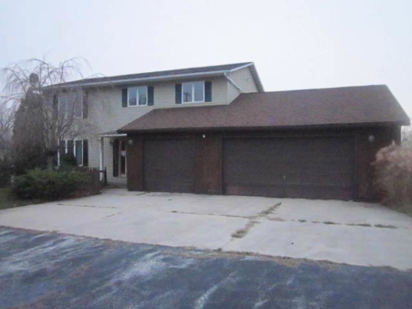734 Tucker Rd, Fremont, OH 43420 
