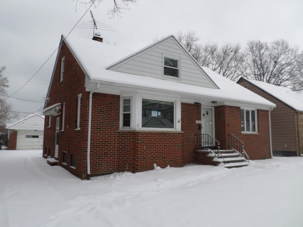 19631 Meredith Ave, Euclid, OH 44119 