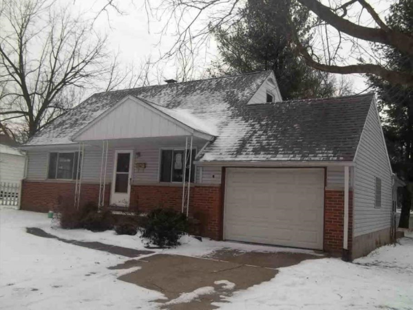 1066 Winston St, Akron, OH 44314 