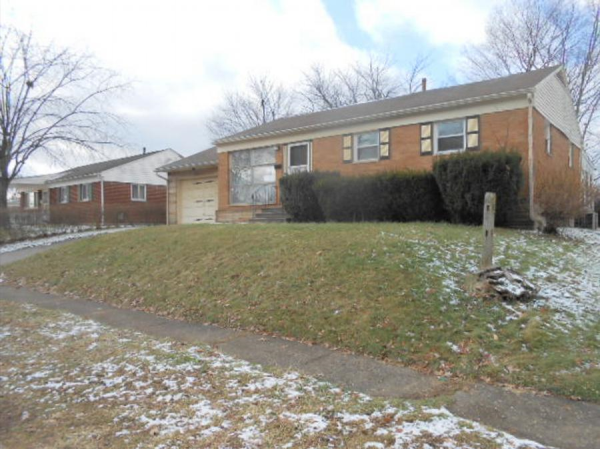 2565 Cathy Drive NE, Canton, OH 44705 