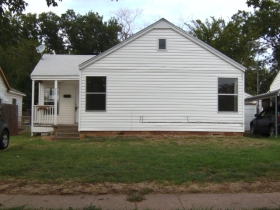 717 W APACHE, PURCELL, OK 73080 