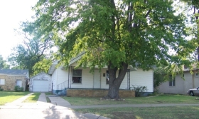 705 S 4TH ST, PONCA CITY, OK 74601 