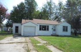 903 GARFIELD AVE, WAGONER, OK 74467 
