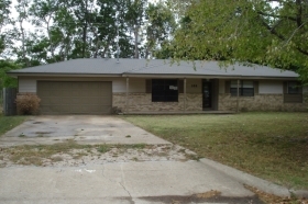 906 SKY HARBOR CIR, MIAMI, OK 74354 