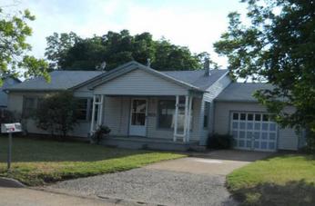 2208 NW 19th St, Lawton, OK 73507 