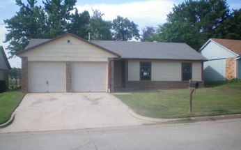 10101 Caton Pl, Midwest City, OK 73130 