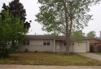 2813 N Nottingham Way, Moore, OK 73160 