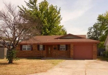 2205 Highland Ave, Woodward, OK 73801 