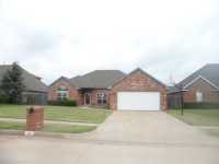 313 N Chisholm Trail Way, Mustang, OK 73064 