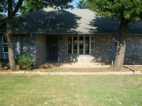 2900 Del Casa Cir, Midwest City, OK 73110 