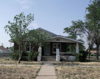 310 Oak St, Hooker, OK 73945 