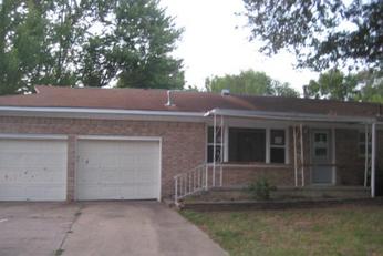 831 E Mary Ave, Sallisaw, OK 74955 